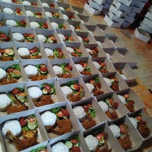 Nasi Box Ayam Goreng