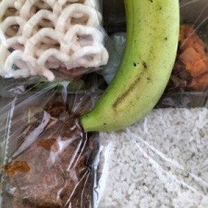 Nasi, Rendang sapi, balado kentang rempola ati , Tumis Brokoli sosis