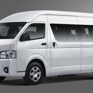 Rental Toyota Hiace Commuter