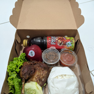 Lalapan Nasi Bebek