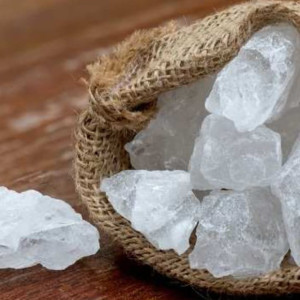 TAWAS BAHAN PENGUAT WARNA