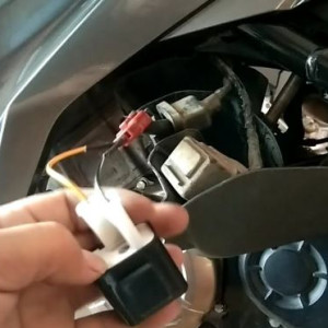 Jasa servis roda 2 - ganti komstir dan oli