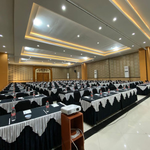 Gedung Grand Master Hotel Purwodadi A