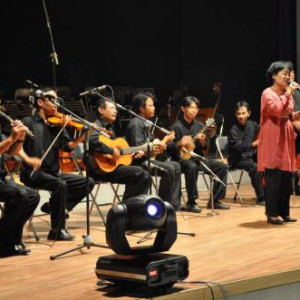 KESENIAN KERONCONG INTERLOUD