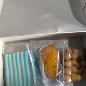 Snack makanan dan minuman ringan