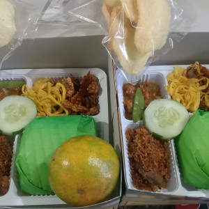 Nasi Box Komplit