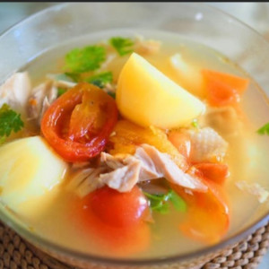 PMT Sop Ayam dan Telur Rebus