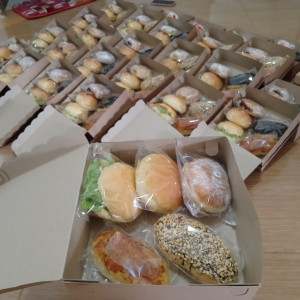 Kue kotak/ Snack box