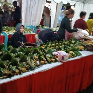 Paket Makanan dan Minuman