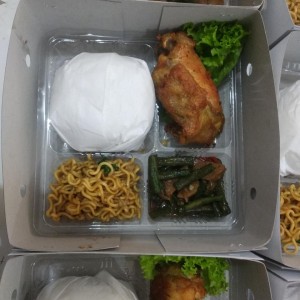 Nasi Box, Nasi Kotak, Rice Box Ukuran 18x18 Kurma Catering