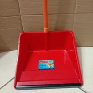 pengki lion star plastik