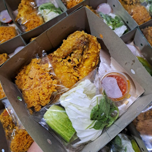 BOX AYAM BOILER 1/2 Ekor 35.000