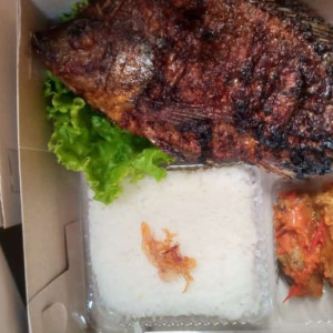 NASI KOTAK GURAME