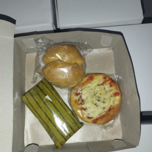 KUE KOTAK untuk Rapat Guru dan TU  Persiapan Penerimaan Raport Semester Ganjil