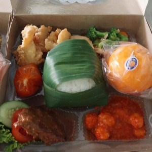Nasi Box Rendang Daging