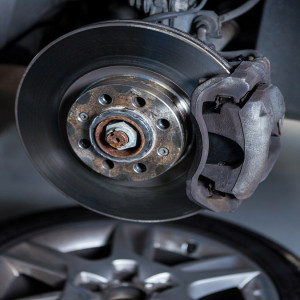 Ganti Laher/ Bantalan Roda Belakang 1500 CC