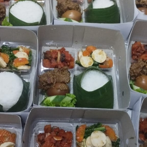 Nasi Box Lauk Daging