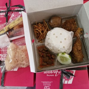 PAKET SAHUR DAN BUKA PUASA