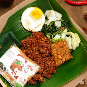 nasi pecel kemasan lunch box