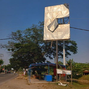 Perbaikan Baliho Papan  Informasi Jalan Brati Kabupaten Grobogan