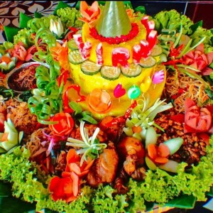 Tumpeng Nasi Kuning