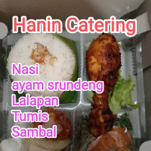 Nasi kotak ayam srundeng