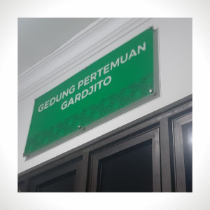 AKRILIK SIGN NAMA RUANGAN + JASA PASANG