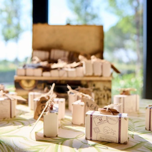 SOUVENIR & DOORPRIZE