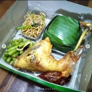 Paket Nasi Ayam Goreng/Bakar / Prasmanan