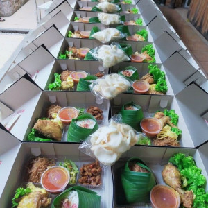 Paket Makan Rapat (Dus)