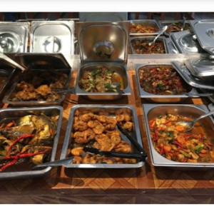 Nasi paket prasmanan komplit