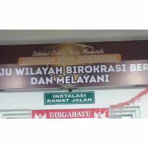 BANNER + PEMASANGAN DI RANGKA BESI + JASA PASANG