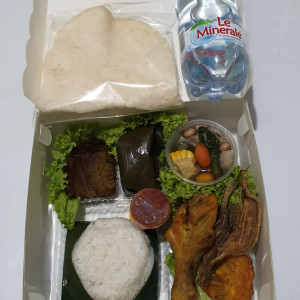 NASI KOTAK