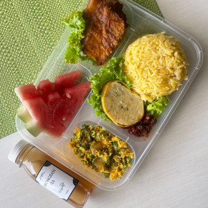 Paket Nasi Box Iga Bakar Bumbu Bali