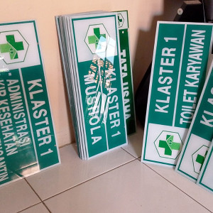 Papan nama gantung 2 sisi ukuran 15x40