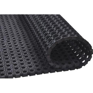 Karpet Karet Lubang