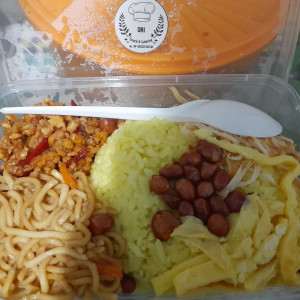 Paket Nasi Kuning