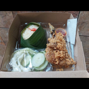 Nasi Liwet Bebek Kremes