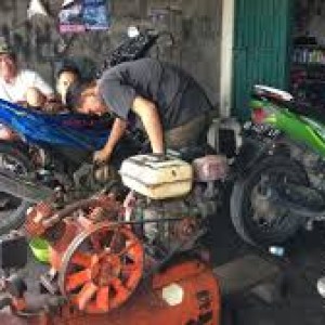 Servis sepeda motor