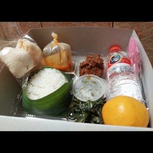 Nasi box Rendang Rp35.000