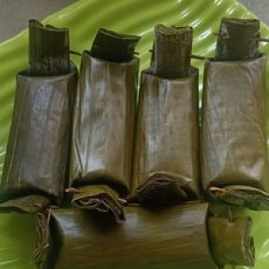 arem - arem ( Ayam / Ati / Kentang )