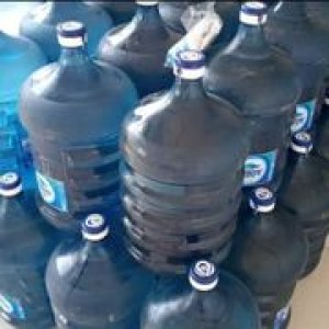 Aqua galon isi ulang