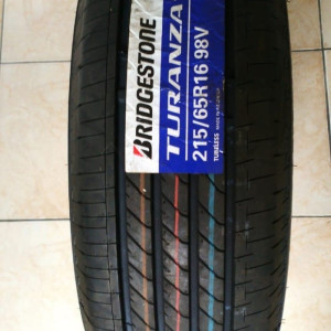 Ban Luar Bridgestone 215/65 R16 - Ovista
