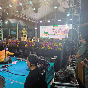 Pesewaan panggung dan dekorasi