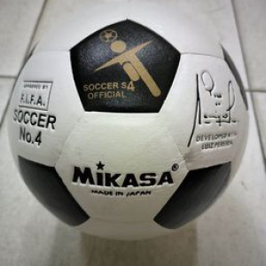 Bola Sepak Mikasa