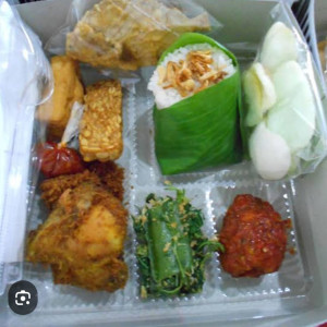 NASI KOTAK NASI LIWET LENGKAP[+ AIR MINERAL BOTOL MINI