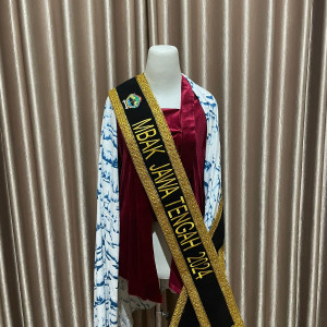 Selempang Kontes Bahan Bludru