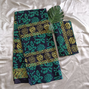 Kain Batik Khas Salatiga motif waturumpuk variasi daun