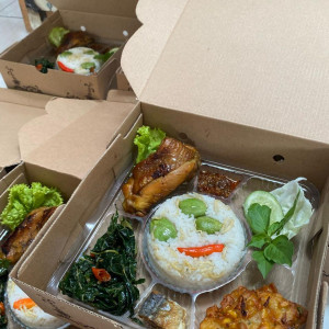 nasi box medium bu yanti
