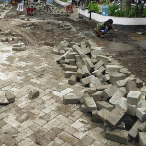 Bongkaran Paving per m2